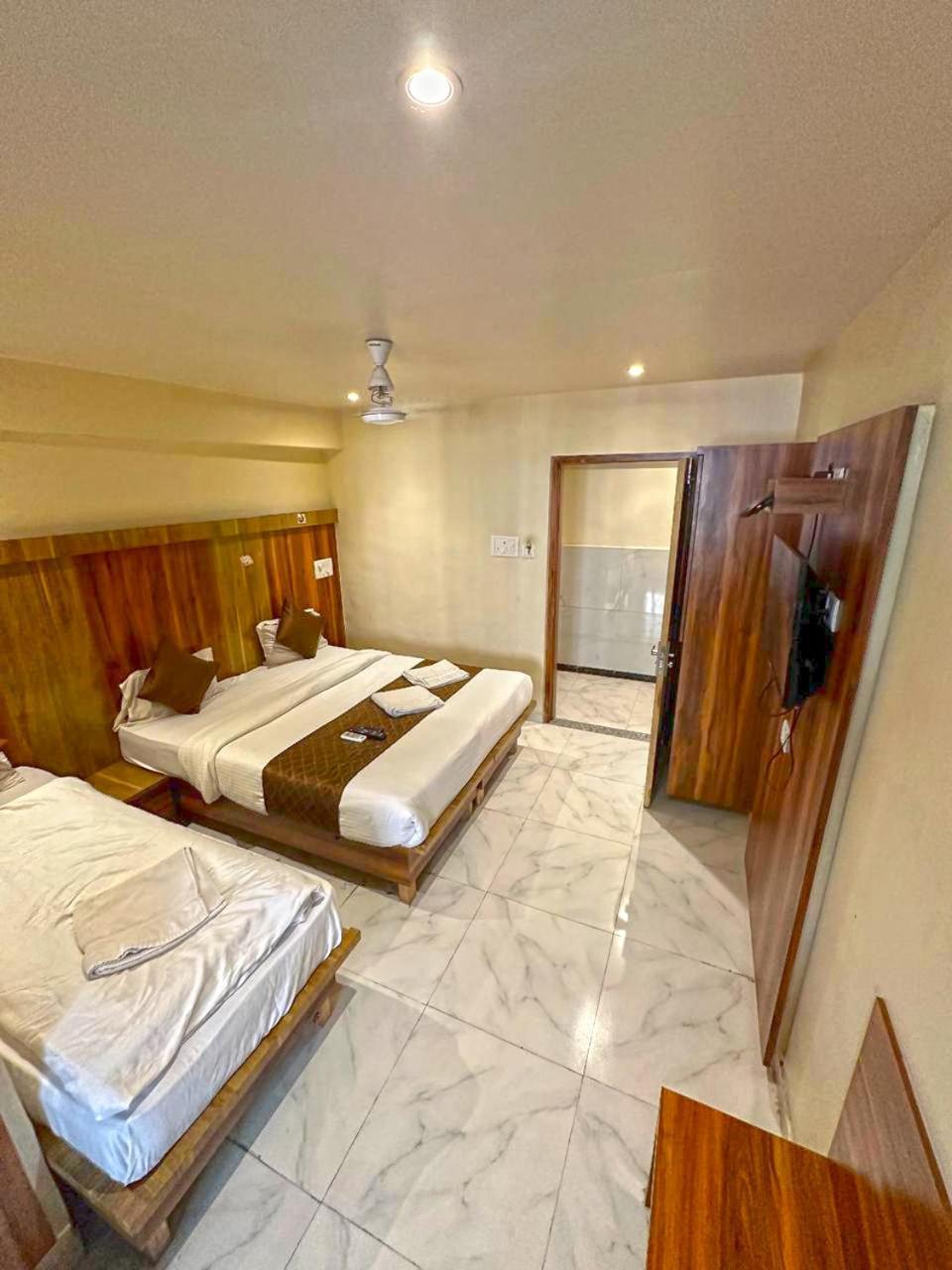 Hotel Mourya Residency نافي مومباي المظهر الخارجي الصورة